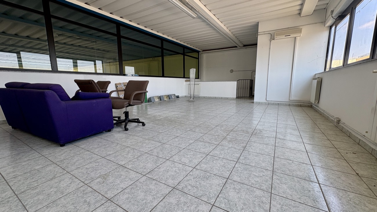 Ufficio open space al primo piano