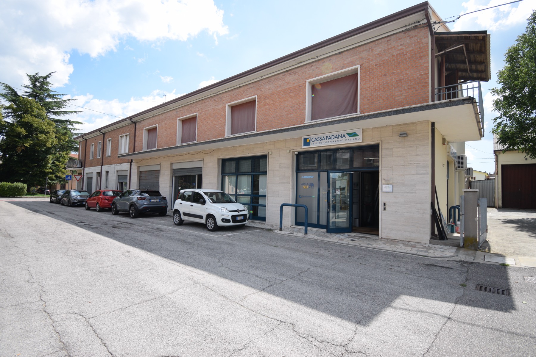 Facciata del locale commerciale a Voghiera